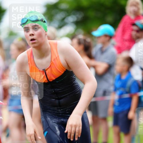 21.06.2026 - 29. Vierlanden-Triathlon LAZAROV Photography http://msf.ph/oto/9867052 21.06.2026 14:37:31 Schwimmen 1255, 1257, 1276 meine-sportfotos.de