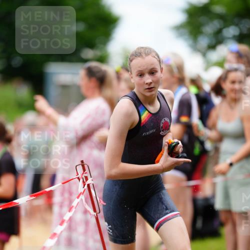 21.06.2026 - 29. Vierlanden-Triathlon LAZAROV Photography http://msf.ph/oto/9867054 21.06.2026 14:37:44 Schwimmen 1236, 1253, 1268 meine-sportfotos.de
