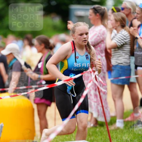 21.06.2026 - 29. Vierlanden-Triathlon LAZAROV Photography http://msf.ph/oto/9867080 21.06.2026 14:38:11 Schwimmen 1229, 1237, 1264 meine-sportfotos.de