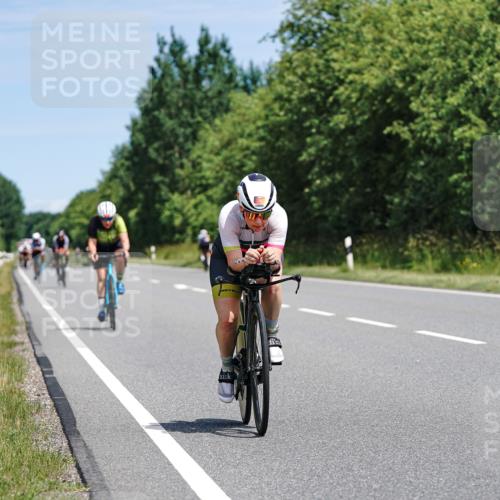 21.06.2026 - Viking Triathlon Michael Burmester http://msf.ph/oto/9867138 21.06.2026 12:16:04 Radfahren 22, 178, 184, 195, 248, 333, 347, 377, 394, 405, 405, 511, 521, 551, 590, 603, 651 meine-sportfotos.de