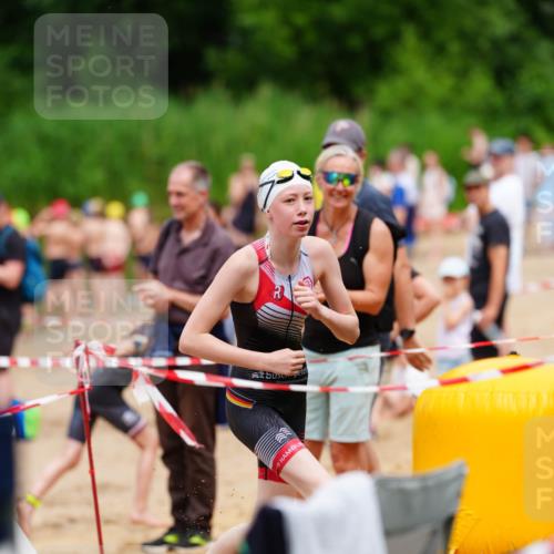 21.06.2026 - 29. Vierlanden-Triathlon LAZAROV Photography http://msf.ph/oto/9867174 21.06.2026 14:40:20 Schwimmen 1291 meine-sportfotos.de