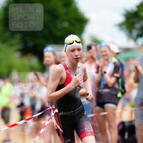 21.06.2026 - 29. Vierlanden-Triathlon LAZAROV Photography http://msf.ph/oto/9867184 21.06.2026 14:40:21 Schwimmen 1291 meine-sportfotos.de