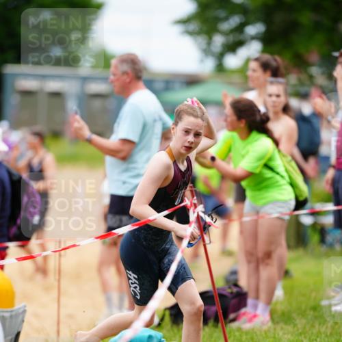 21.06.2026 - 29. Vierlanden-Triathlon LAZAROV Photography http://msf.ph/oto/9867211 21.06.2026 14:48:40 Schwimmen  meine-sportfotos.de