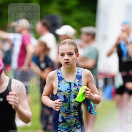 21.06.2026 - 29. Vierlanden-Triathlon LAZAROV Photography http://msf.ph/oto/9867228 21.06.2026 14:48:50 Schwimmen  meine-sportfotos.de