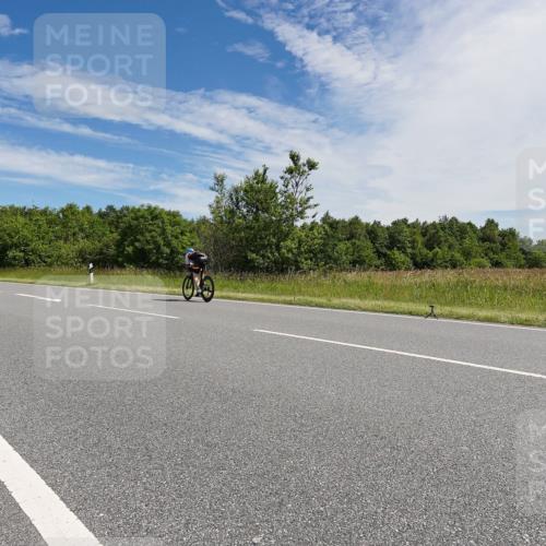 21.06.2026 - Viking Triathlon Michael Burmester http://msf.ph/oto/9867238 21.06.2026 11:37:56 Radfahren 13, 13, 30, 48, 54, 170, 200, 249, 251, 310, 323, 343, 352, 391, 404, 472, 534, 543, 568, 620, 635 meine-sportfotos.de
