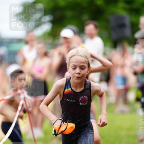 21.06.2026 - 29. Vierlanden-Triathlon LAZAROV Photography http://msf.ph/oto/9867324 21.06.2026 14:50:13 Schwimmen  meine-sportfotos.de