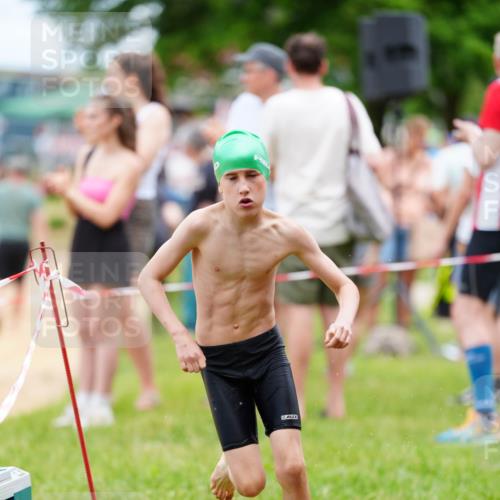 21.06.2026 - 29. Vierlanden-Triathlon LAZAROV Photography http://msf.ph/oto/9867343 21.06.2026 14:50:37 Schwimmen  meine-sportfotos.de
