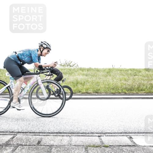 21.06.2026 - 29. Vierlanden-Triathlon H.Heesch http://msf.ph/oto/9867347 21.06.2026 10:32:35 Radfahren 12, 54, 93, 217, 239, 287, 299, 302, 324 meine-sportfotos.de