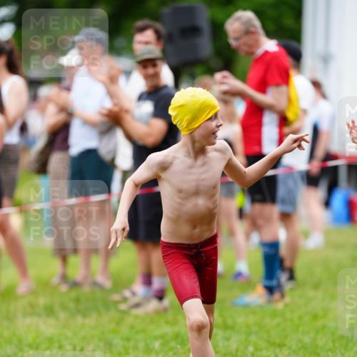 21.06.2026 - 29. Vierlanden-Triathlon LAZAROV Photography http://msf.ph/oto/9867357 21.06.2026 14:50:45 Schwimmen  meine-sportfotos.de