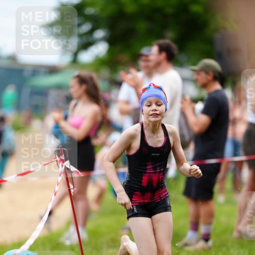 21.06.2026 - 29. Vierlanden-Triathlon LAZAROV Photography http://msf.ph/oto/9867367 21.06.2026 14:51:01 Schwimmen 1309 meine-sportfotos.de