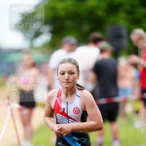 21.06.2026 - 29. Vierlanden-Triathlon LAZAROV Photography http://msf.ph/oto/9867395 21.06.2026 14:51:15 Schwimmen 1318 meine-sportfotos.de