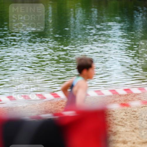 21.06.2026 - 29. Vierlanden-Triathlon LAZAROV Photography http://msf.ph/oto/9867400 21.06.2026 15:01:45 Schwimmen  meine-sportfotos.de