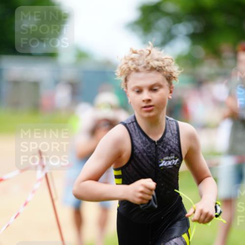 21.06.2026 - 29. Vierlanden-Triathlon LAZAROV Photography http://msf.ph/oto/9867415 21.06.2026 15:01:49 Schwimmen  meine-sportfotos.de