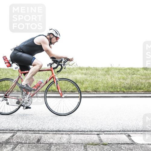 21.06.2026 - 29. Vierlanden-Triathlon H.Heesch http://msf.ph/oto/9867428 21.06.2026 10:33:33 Radfahren 147, 207, 228, 235, 293, 362, 440 meine-sportfotos.de