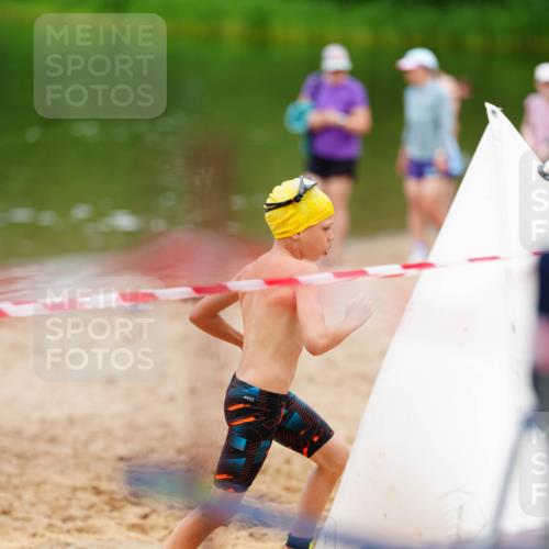 21.06.2026 - 29. Vierlanden-Triathlon LAZAROV Photography http://msf.ph/oto/9867429 21.06.2026 15:01:56 Schwimmen  meine-sportfotos.de