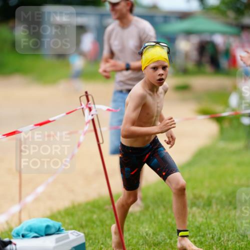 21.06.2026 - 29. Vierlanden-Triathlon LAZAROV Photography http://msf.ph/oto/9867435 21.06.2026 15:01:58 Schwimmen  meine-sportfotos.de