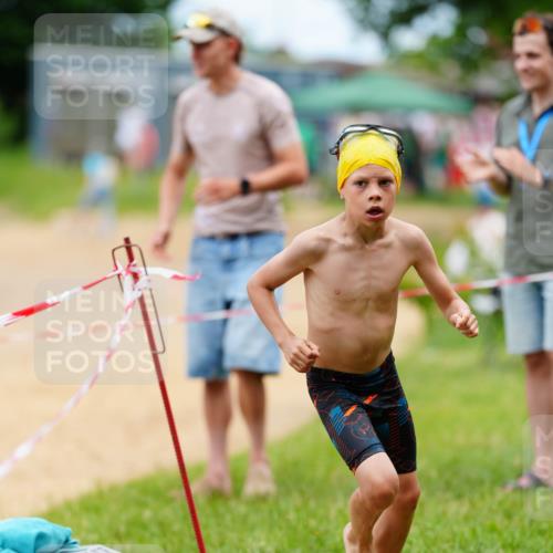 21.06.2026 - 29. Vierlanden-Triathlon LAZAROV Photography http://msf.ph/oto/9867439 21.06.2026 15:01:58 Schwimmen  meine-sportfotos.de
