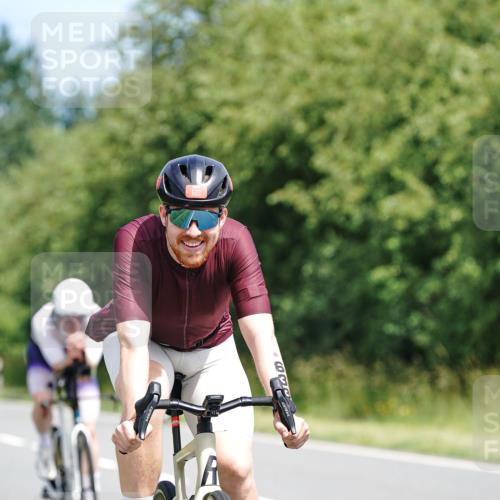 21.06.2026 - Viking Triathlon Michael Burmester http://msf.ph/oto/9867441 21.06.2026 12:18:20 Radfahren 5, 25, 43, 82, 391, 423, 448, 520, 520, 547, 575, 623, 633, 636 meine-sportfotos.de