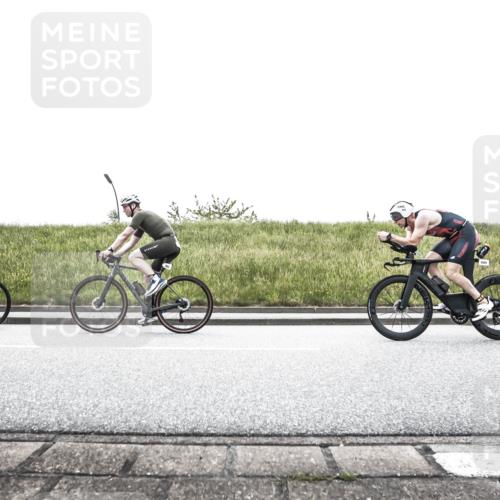 21.06.2026 - 29. Vierlanden-Triathlon H.Heesch http://msf.ph/oto/9867444 21.06.2026 10:33:42 Radfahren 224, 228, 362, 440, 541, 576 meine-sportfotos.de