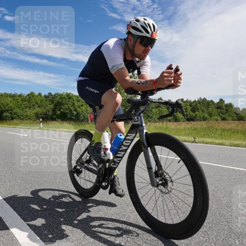 21.06.2026 - Viking Triathlon Michael Burmester http://msf.ph/oto/9867449 21.06.2026 11:39:01 Radfahren 100, 102, 105, 171, 276, 306, 326, 531, 605, 606, 617, 638, 648 meine-sportfotos.de
