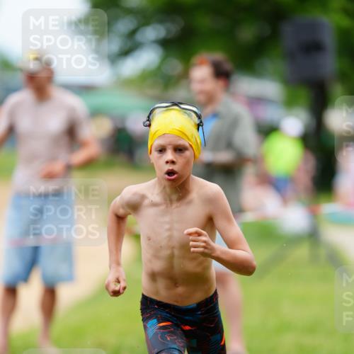21.06.2026 - 29. Vierlanden-Triathlon LAZAROV Photography http://msf.ph/oto/9867450 21.06.2026 15:01:58 Schwimmen  meine-sportfotos.de