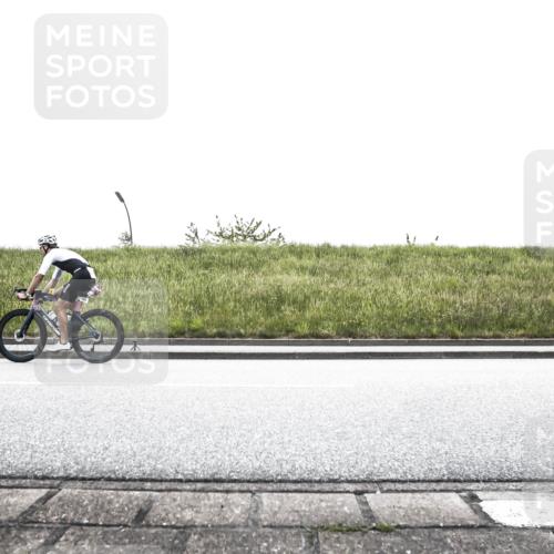 21.06.2026 - 29. Vierlanden-Triathlon H.Heesch http://msf.ph/oto/9867494 21.06.2026 10:34:28 Radfahren 103, 118, 119, 141, 227 meine-sportfotos.de