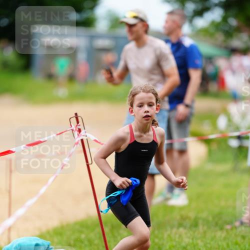 21.06.2026 - 29. Vierlanden-Triathlon LAZAROV Photography http://msf.ph/oto/9867510 21.06.2026 15:02:33 Schwimmen  meine-sportfotos.de