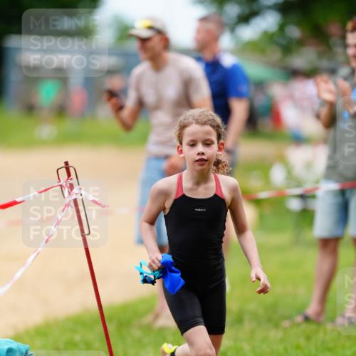 21.06.2026 - 29. Vierlanden-Triathlon LAZAROV Photography http://msf.ph/oto/9867512 21.06.2026 15:02:33 Schwimmen  meine-sportfotos.de
