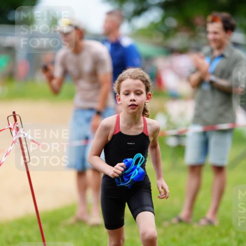 21.06.2026 - 29. Vierlanden-Triathlon LAZAROV Photography http://msf.ph/oto/9867516 21.06.2026 15:02:33 Schwimmen  meine-sportfotos.de