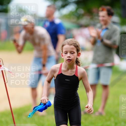 21.06.2026 - 29. Vierlanden-Triathlon LAZAROV Photography http://msf.ph/oto/9867519 21.06.2026 15:02:33 Schwimmen  meine-sportfotos.de