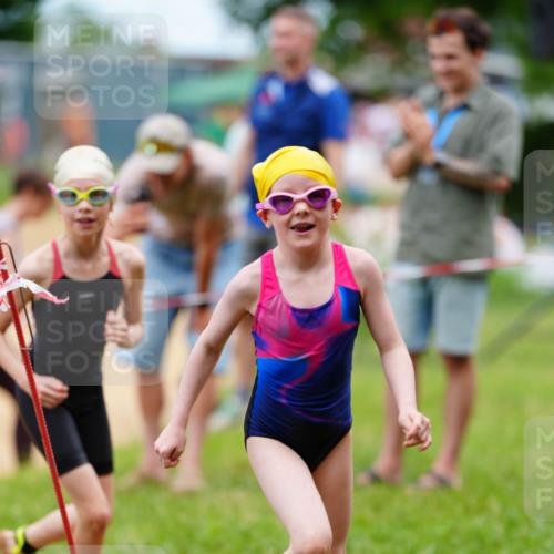 21.06.2026 - 29. Vierlanden-Triathlon LAZAROV Photography http://msf.ph/oto/9867529 21.06.2026 15:02:41 Schwimmen  meine-sportfotos.de