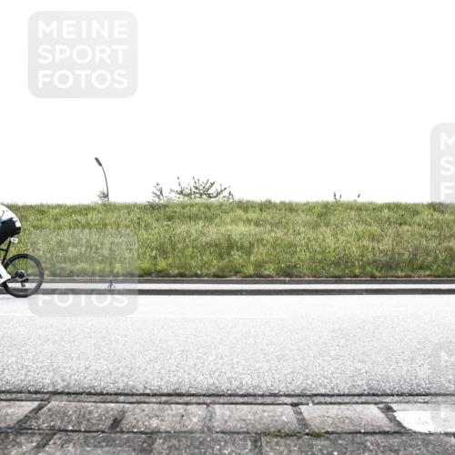 21.06.2026 - 29. Vierlanden-Triathlon H.Heesch http://msf.ph/oto/9867557 21.06.2026 10:35:07 Radfahren 47, 157, 187, 320, 334, 430, 525 meine-sportfotos.de