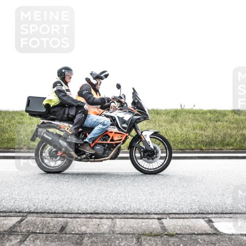 21.06.2026 - 29. Vierlanden-Triathlon H.Heesch http://msf.ph/oto/9867565 21.06.2026 10:35:15 Radfahren 220, 257, 271, 430, 611 meine-sportfotos.de