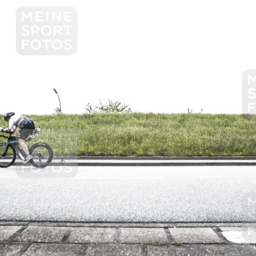 21.06.2026 - 29. Vierlanden-Triathlon H.Heesch http://msf.ph/oto/9867575 21.06.2026 10:35:24 Radfahren 112, 220, 257, 291, 611 meine-sportfotos.de