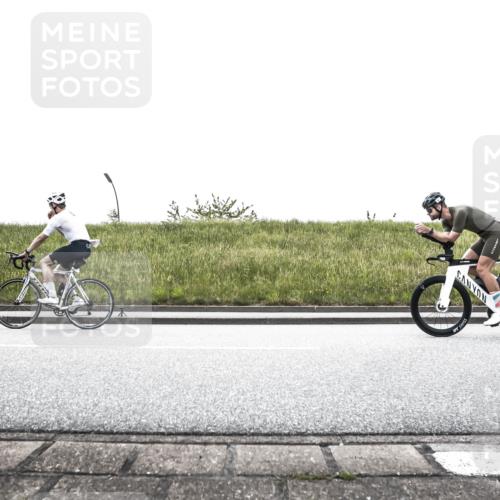 21.06.2026 - 29. Vierlanden-Triathlon H.Heesch http://msf.ph/oto/9867690 21.06.2026 10:37:22 Radfahren 7, 161, 216, 272, 345, 379 meine-sportfotos.de
