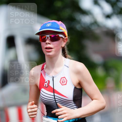 21.06.2026 - 29. Vierlanden-Triathlon LAZAROV Photography http://msf.ph/oto/9867704 21.06.2026 15:31:20 Ziel 202, 291, 174 meine-sportfotos.de