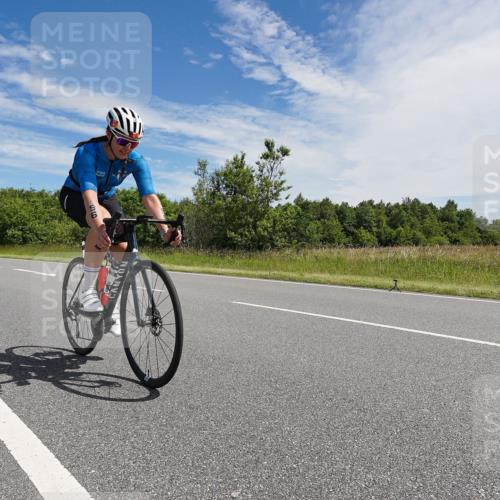 21.06.2026 - Viking Triathlon Michael Burmester http://msf.ph/oto/9867728 21.06.2026 11:41:03 Radfahren 26, 96, 136, 287, 287, 317, 317, 467, 467, 658 meine-sportfotos.de