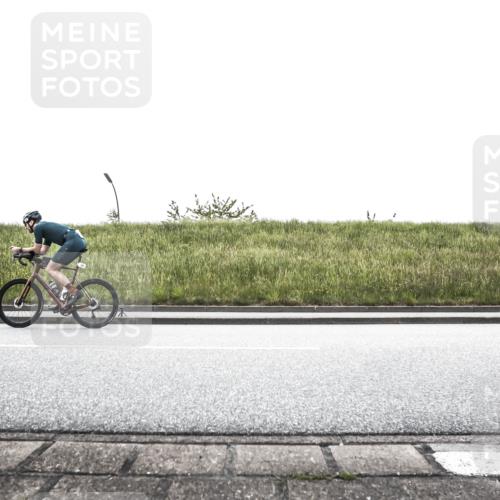 21.06.2026 - 29. Vierlanden-Triathlon H.Heesch http://msf.ph/oto/9867799 21.06.2026 10:39:36 Radfahren 29, 30, 198, 274, 277 meine-sportfotos.de