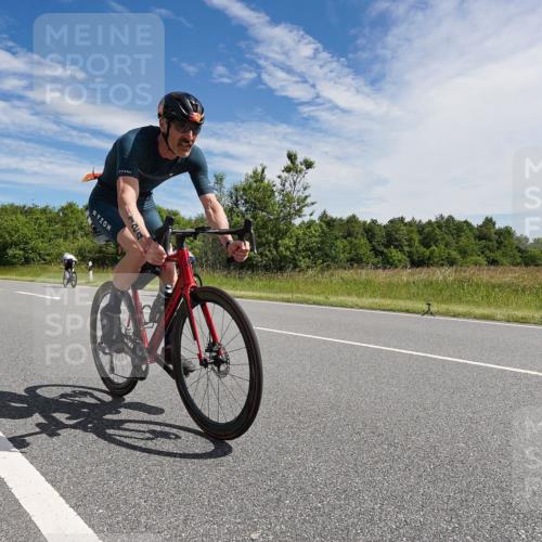 21.06.2026 - Viking Triathlon Michael Burmester http://msf.ph/oto/9867837 21.06.2026 11:42:21 Radfahren 83, 124, 142, 172, 331, 517, 556 meine-sportfotos.de