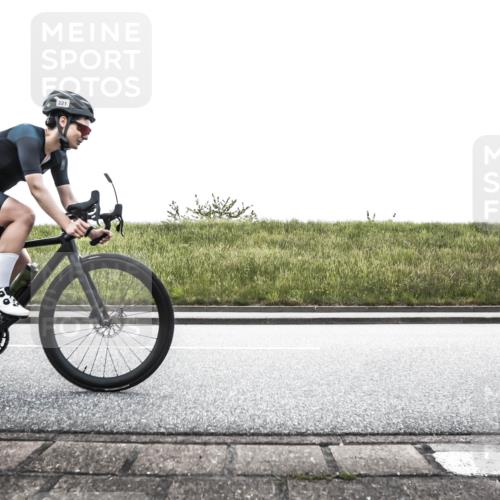 21.06.2026 - 29. Vierlanden-Triathlon H.Heesch http://msf.ph/oto/9867882 21.06.2026 10:41:34 Radfahren 221, 295, 397 meine-sportfotos.de