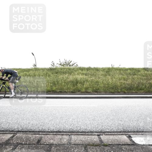 21.06.2026 - 29. Vierlanden-Triathlon H.Heesch http://msf.ph/oto/9867946 21.06.2026 10:42:42 Radfahren 44, 86, 235, 394 meine-sportfotos.de