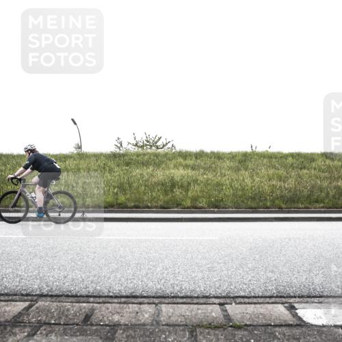 21.06.2026 - 29. Vierlanden-Triathlon H.Heesch http://msf.ph/oto/9868052 21.06.2026 10:43:47 Radfahren 230, 246 meine-sportfotos.de