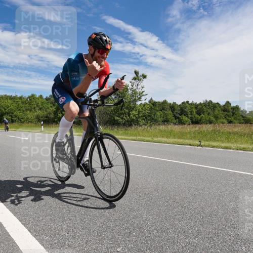 21.06.2026 - Viking Triathlon Michael Burmester http://msf.ph/oto/9868169 21.06.2026 11:45:30 Radfahren 8, 72, 78, 198, 259, 438, 484, 526, 560 meine-sportfotos.de