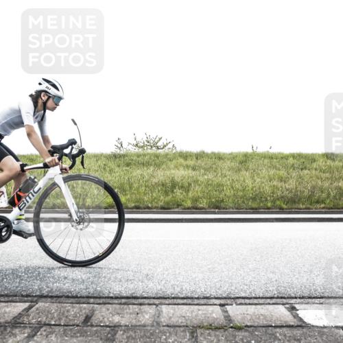 21.06.2026 - 29. Vierlanden-Triathlon H.Heesch http://msf.ph/oto/9868177 21.06.2026 10:45:13 Radfahren 37, 88, 104, 257, 271, 428 meine-sportfotos.de