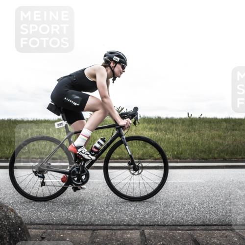 21.06.2026 - 29. Vierlanden-Triathlon H.Heesch http://msf.ph/oto/9868207 21.06.2026 12:11:44 Radfahren 881, 885 meine-sportfotos.de