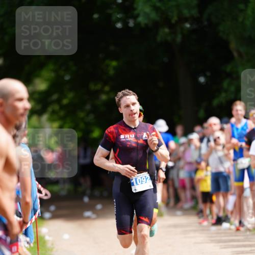 21.06.2026 - 29. Vierlanden-Triathlon LAZAROV Photography http://msf.ph/oto/9868211 21.06.2026 13:34:12 Laufen 1092 meine-sportfotos.de