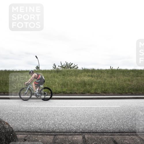 21.06.2026 - 29. Vierlanden-Triathlon H.Heesch http://msf.ph/oto/9868219 21.06.2026 12:11:58 Radfahren 657, 850, 878 meine-sportfotos.de
