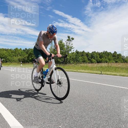 21.06.2026 - Viking Triathlon Michael Burmester http://msf.ph/oto/9868226 21.06.2026 11:46:00 Radfahren 39, 60, 111, 186, 186, 212, 227, 227, 245, 495, 532, 532, 541, 562, 615 meine-sportfotos.de