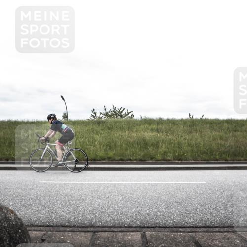 21.06.2026 - 29. Vierlanden-Triathlon H.Heesch http://msf.ph/oto/9868274 21.06.2026 12:13:00 Radfahren 851, 866 meine-sportfotos.de