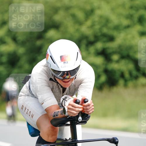 21.06.2026 - Viking Triathlon Michael Burmester http://msf.ph/oto/9868306 21.06.2026 12:23:08 Radfahren 258, 407, 470, 602 meine-sportfotos.de